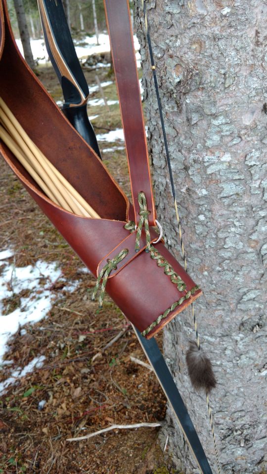Rustic Traditional Side Quiver Para Cord Stitched Archery Quivers