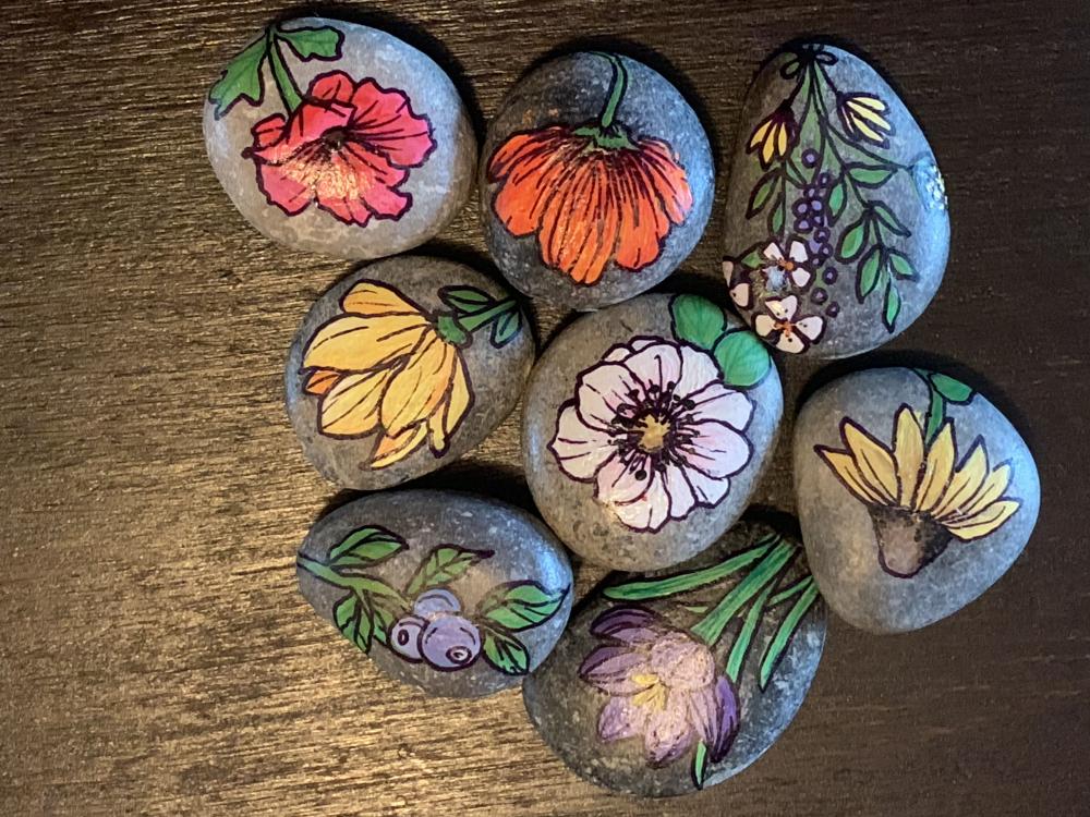 Pin by Trish Frick on Rock Art | Rock flowers, Painted rocks, Rock art