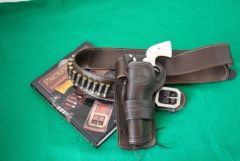 Classic Lawmans gun leather 003 - Copy.JPG