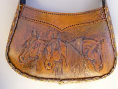 Horse purse finsihed!