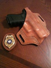 Pancake holster for Glock 19 w/badge holder