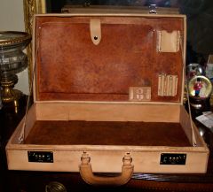 briefcase1.jpg