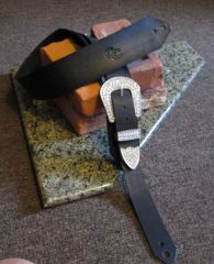 black guitar strap