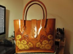 Leather tote bag carved flowers