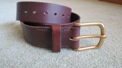 Belt w/stitched-in keeper