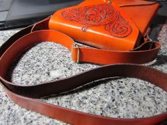 Envelope style messenger bag