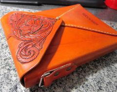 Envelope style messenger bag