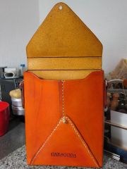 Envelope style messenger bag