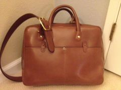Briefcase front zoom