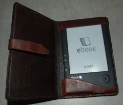 E-reader cover inside