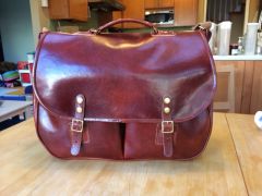 Mahogany Hunting Bag Front