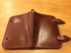Mid-length wallet exterior