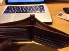 Mid-length wallet Inside cash slot