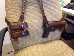 Shoulder holster