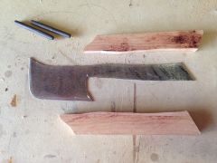 Knife for cutting leather