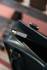 Ebony zipper pull