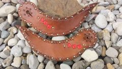 Spur straps