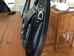 Black leather handbag, hand stitched, template available here on leatherwork.net