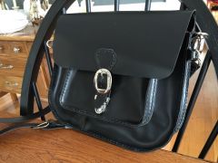 Black leather handbag, hand stitched, template available here on leatherwork.net