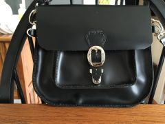 Black leather handbag, hand stitched, template available here on leatherwork.net