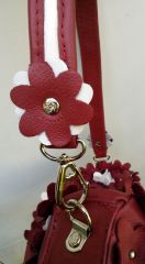 141205FlowerPurseClaspDetail2