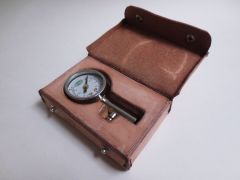 Tire pressure gauge case