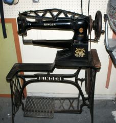 Singer Sewing Machine 29K60