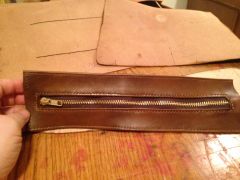 purse under contruction, zipper