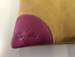 Safron cosmetic bag style 1- corner close up