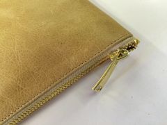 Safron cosmetic bag style 1- zipper close up