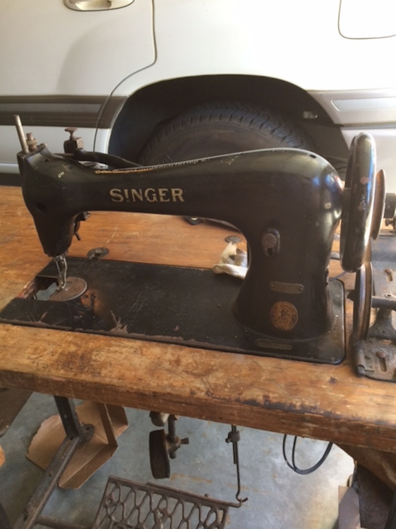 Singer Sewing Machine 16-188 - Leather Sewing Machines - Leatherworker.net