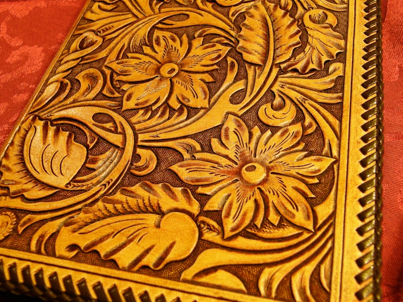 Dark Effect On Tooled Leather - How Do I Do That? - Leatherworker.net