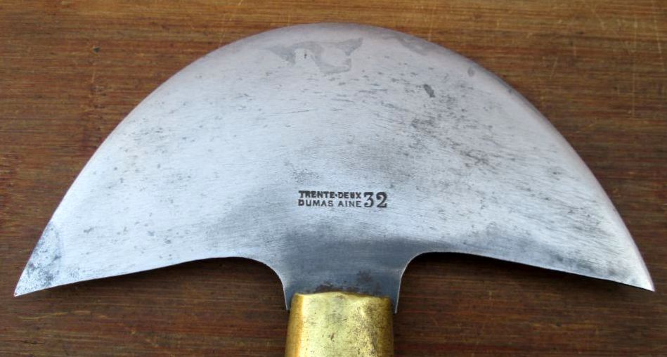 Dumas Aine 32 couteau à pied (3).jpg