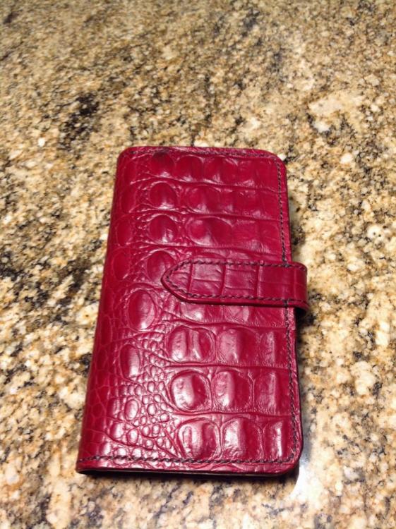 AlligatorPhoneWallet2LR.jpg