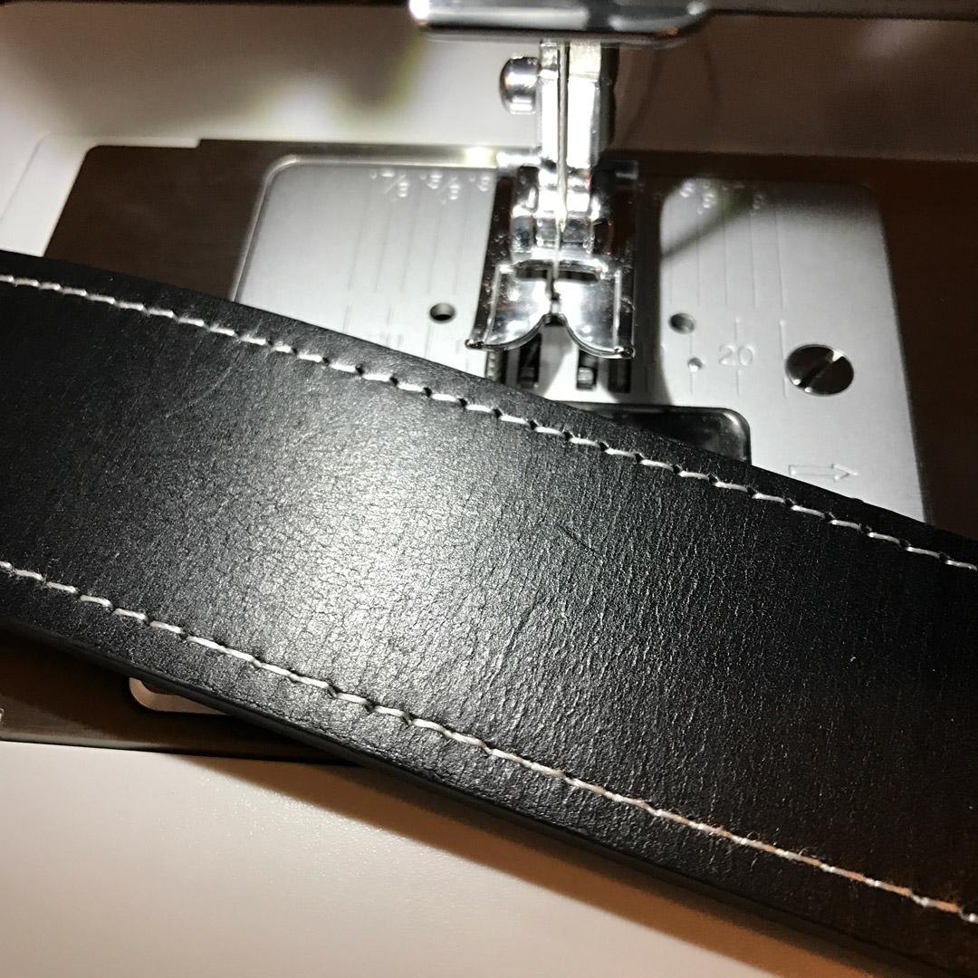 Singer 4423 just sewed through 8oz 1/8 thick leather! - Leather Sewing  Machines 