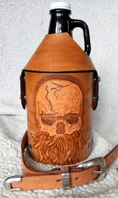 Skull Beard growler.jpg