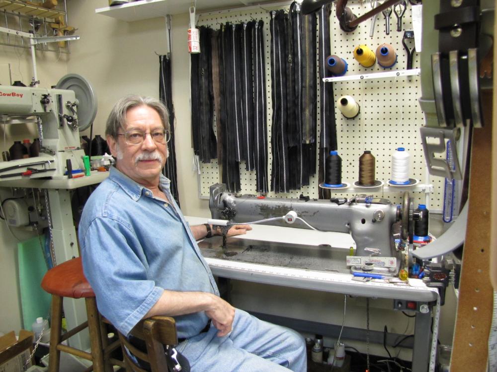 R&W Custom Leatherworks shop 123.JPG