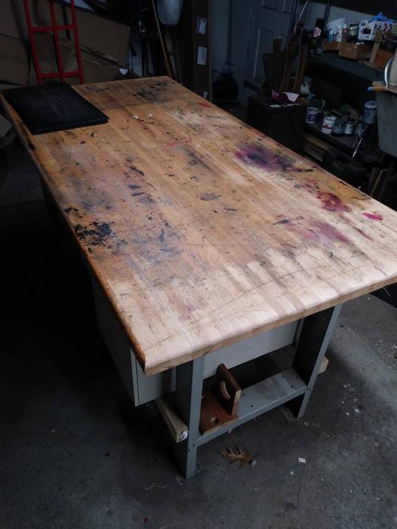 Cutting table.jpg