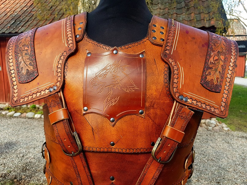 Pieced armor. Кожаная броня. Современная кожаная броня. Кожаный ламеллярный доспех. Английская кожаная броня.