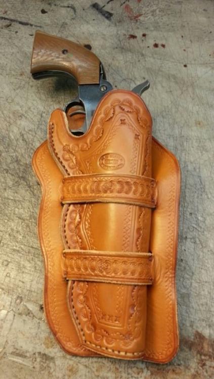 crosman shiloh period holster (Small).jpg