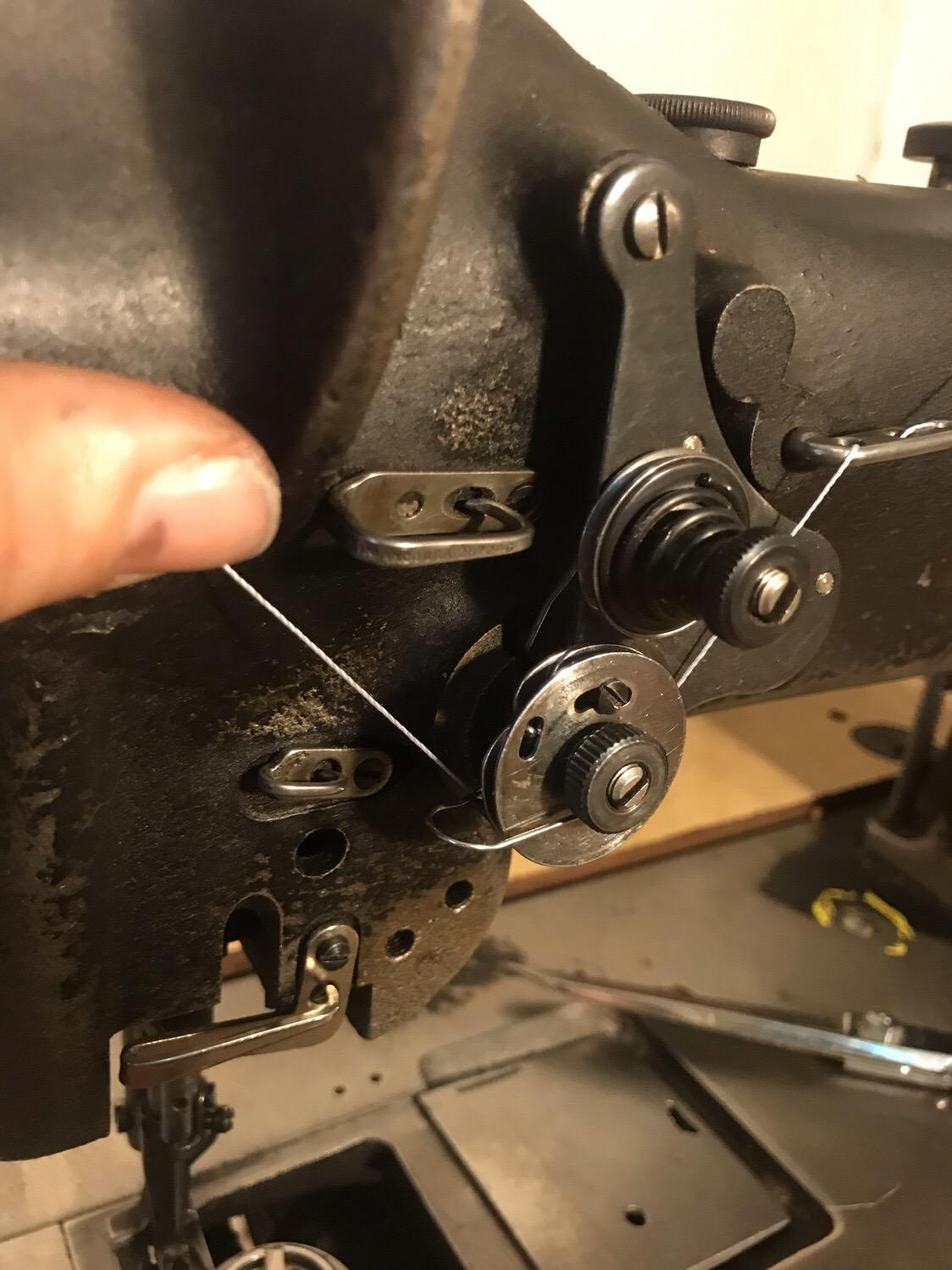 Singer 111W155 presser foot adjustment - Leather Sewing Machines 