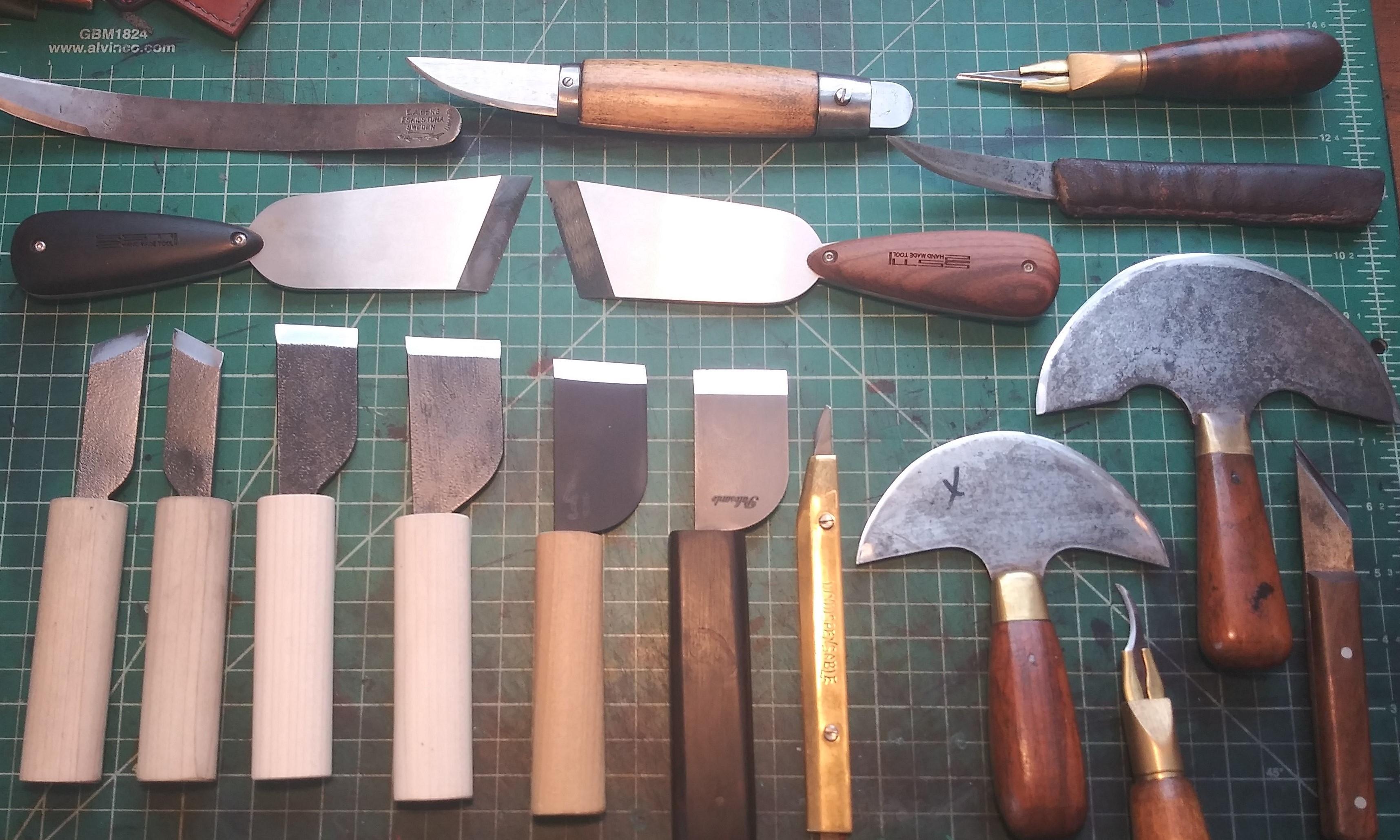A few leather knives - Leather Tools 