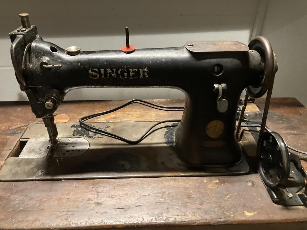 sewing machine.jpg