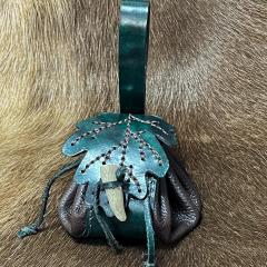 Oak-Leaf Belt Pouch