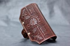Tudor Bracer