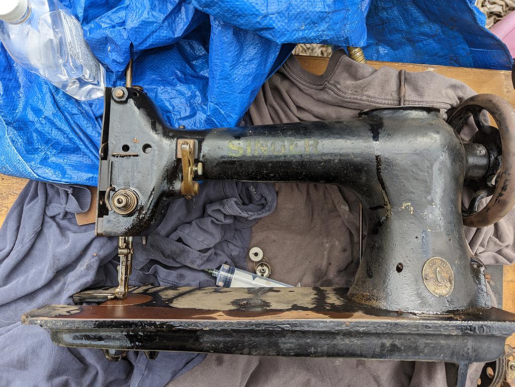 Singer Sewing Machine Oil Replacement