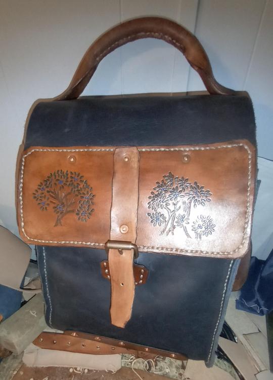 Lunch box Front.jpg
