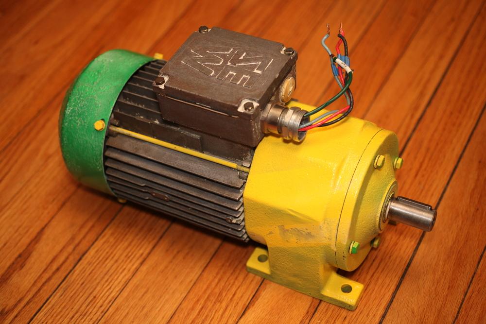 gearmotor-yellow.jpg